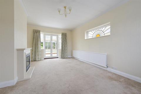 3 bedroom detached bungalow for sale, Waterer Gardens, Burgh Heath, Tadworth