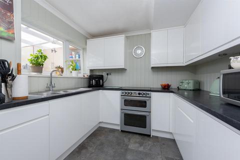 3 bedroom end of terrace house for sale, Budds Close, Basingstoke RG21