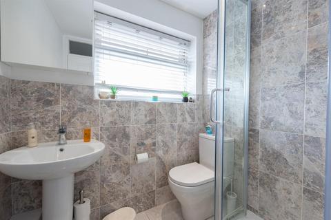 18 Budds Close, Basingstoke, RG21 8XJ