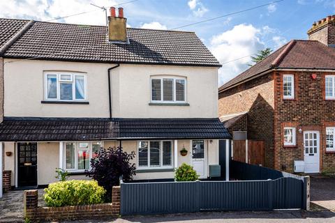 2 bedroom semi-detached house for sale, Ferndale Road, Banstead