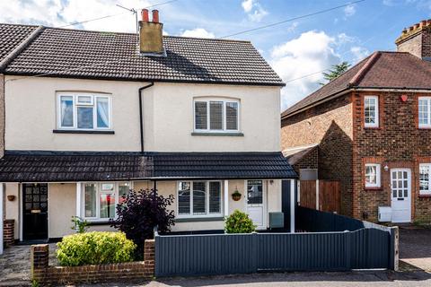 24 Ferndale Road, Banstead, SM7 2EX