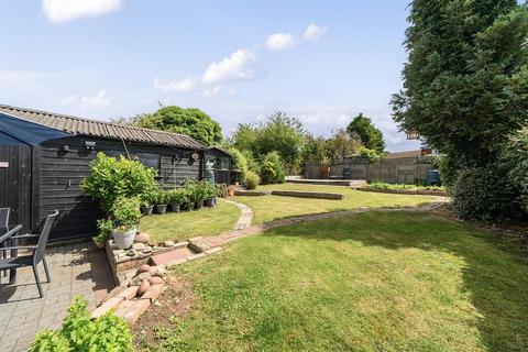 39 Greenhill Gardens, Minster, Ramsgate, CT12 4EP