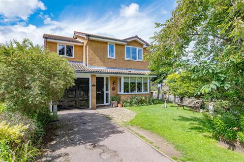 4 bedroom detached house for sale, Lower Harlings, Ipswich IP9