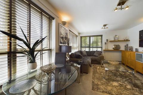 2 bedroom flat for sale, Pegler Way, Crawley RH11