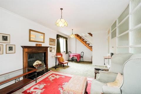 2 bedroom property for sale, Queenswood Gardens, Wanstead