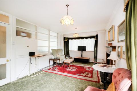 2 bedroom property for sale, Queenswood Gardens, Wanstead