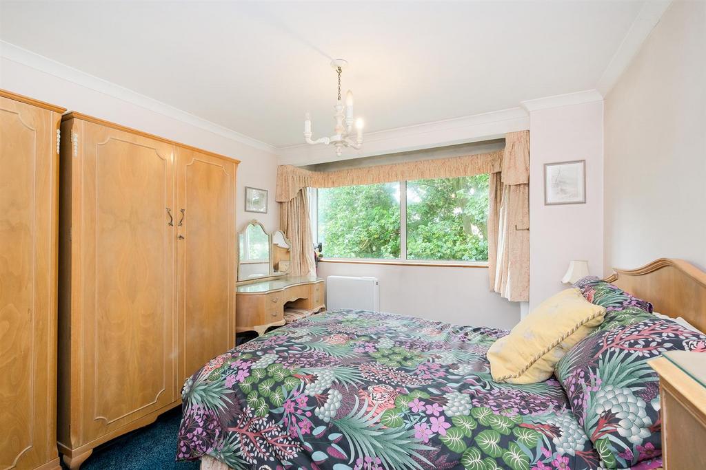 127 Queenswood Gardens-1 web.jpg