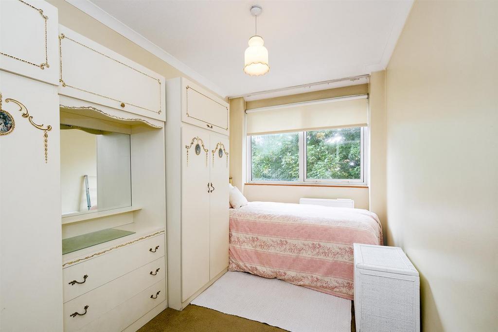 127 Queenswood Gardens-4 web.jpg