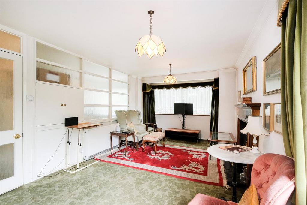 127 Queenswood Gardens-10 web.jpg