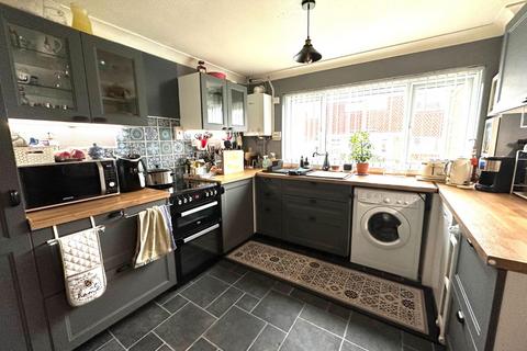 3 bedroom terraced house for sale, Knights Court, Little Billing, Northampton NN3