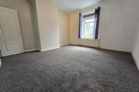 2 Heys Lane, Darwen, BB3 1DT
