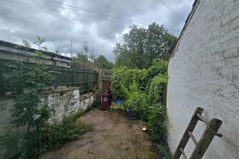 2 Heys Lane, Darwen, BB3 1DT