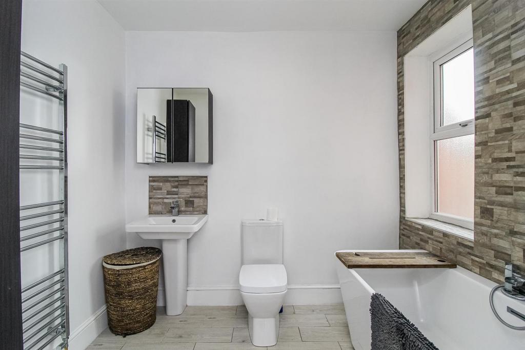 Bathroom/w.c.