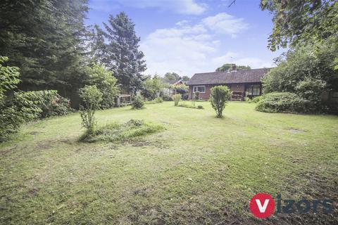 3 bedroom detached bungalow for sale, Outwood Close, Oakenshaw, Redditch