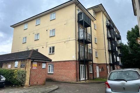 2 bedroom flat for sale, Blackthorn Road, Ilford