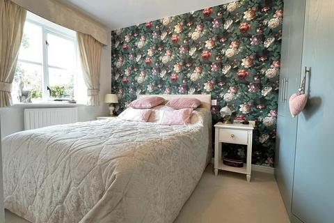 2 bedroom bungalow for sale, Trimpley Court, Ellesmere.