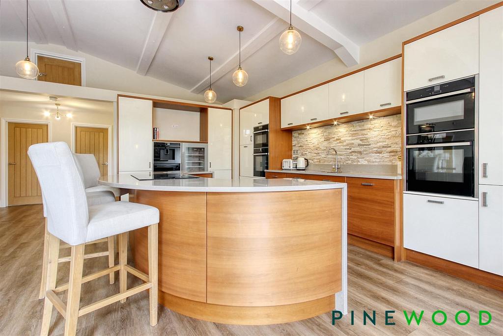 Kitchen/family room