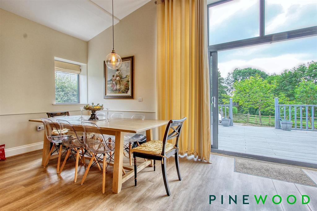 Kitchen/family room
