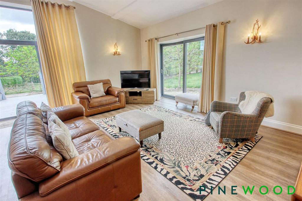 Kitchen/family room