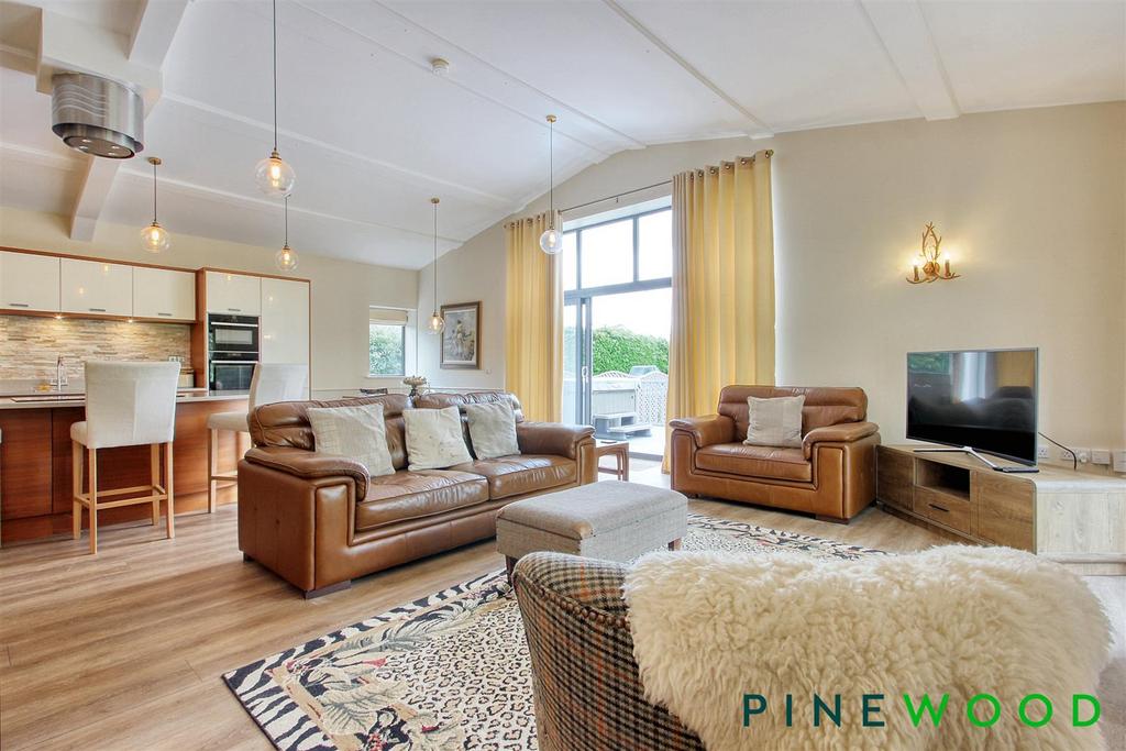 Kitchen/family room