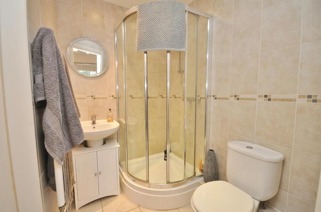 Shower Room 1.jpg
