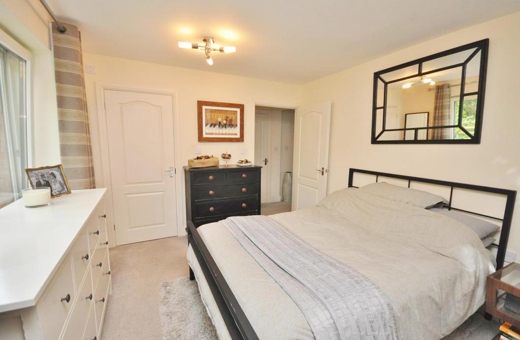 Bedroom 1.jpg