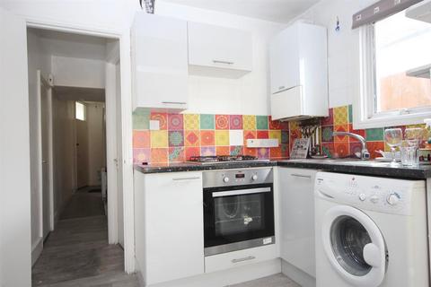 2 bedroom flat for sale, Charlton Road, London, NW10