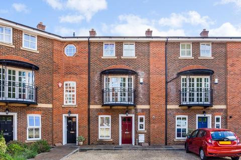 4 bedroom townhouse for sale, Stroud Place, Salisbury