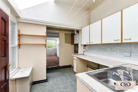 17 Fields Road, Alsager, Stoke-on-trent, ST7 2NA