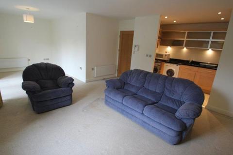 2 bedroom flat to rent, Knighton Park Road, Stoneygate, Leicester