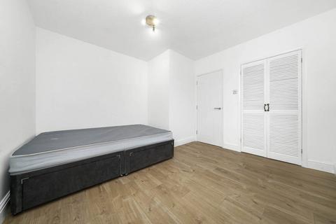 1 bedroom flat to rent, London E3