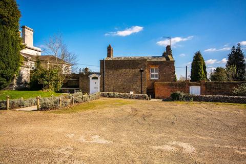 6 bedroom detached house to rent, Addington Palace, Gravel Hill, Croydon, CR0