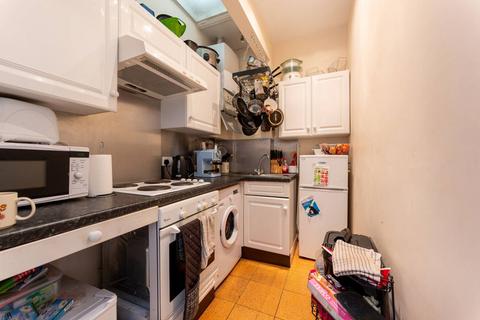 2 bedroom flat to rent, Avonmore Road, West Kensington, London, W14