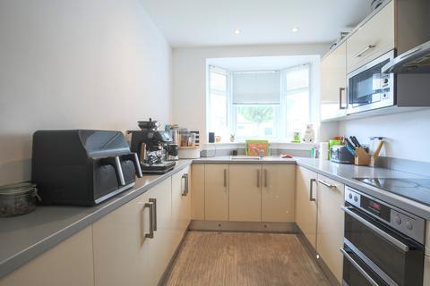 3 bedroom detached house for sale, West Byfleet KT14