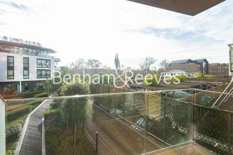 2 bedroom apartment to rent, Kew Bridge Road, Brentford TW8