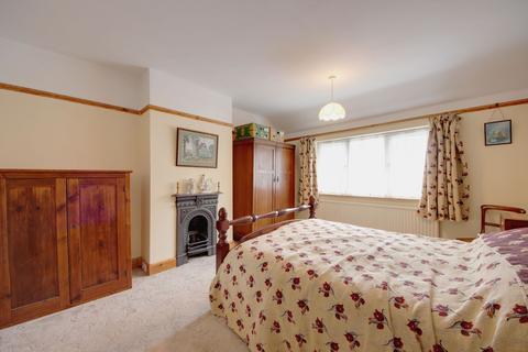 3 bedroom semi-detached house for sale, Sherwoods Road, Watford, WD19