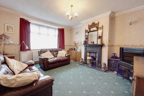 20 Sherwoods Road, Watford, WD19 4AZ