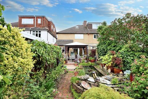 20 Sherwoods Road, Watford, WD19 4AZ