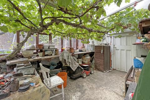 3 Beech Walk, Epsom, KT17 1PU