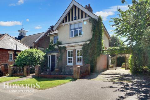 4 bedroom detached house for sale, Yarmouth Road, Blofield