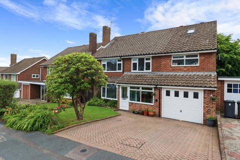 5 bedroom detached house for sale, Bryants Field, East Sussex TN6
