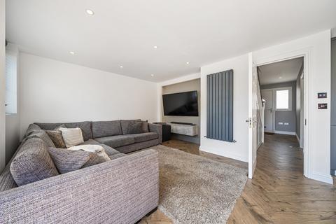 19 Gloucester Avenue, Sidcup, DA15 7LP