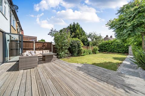 19 Gloucester Avenue, Sidcup, DA15 7LP