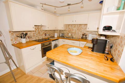 2 bedroom apartment for sale, Newmans Close, Hythe, CT21