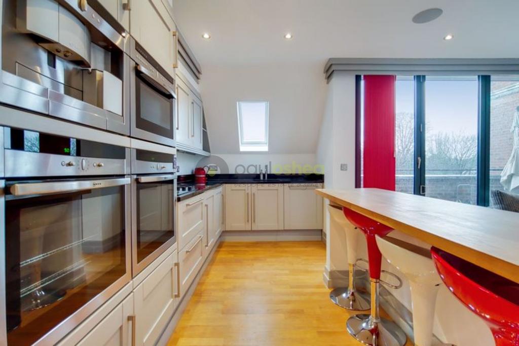 3 Kitchen-Reception-2