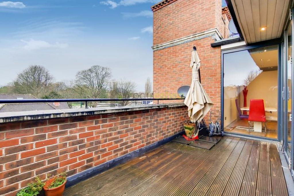 11 Balcony-1