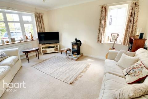 3 bedroom detached house for sale, Ryland Road, Welton