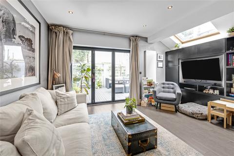 2 bedroom flat for sale, Kilkie Street, Fulham, London, SW6