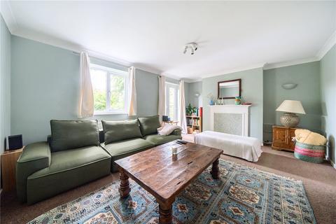 4 bedroom end of terrace house for sale, Fairholme Gardens, Farnham, Surrey, GU9