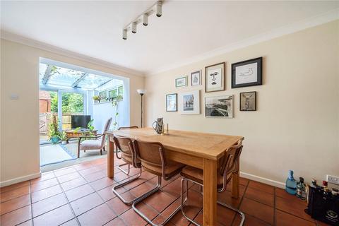 4 bedroom end of terrace house for sale, Fairholme Gardens, Farnham, Surrey, GU9